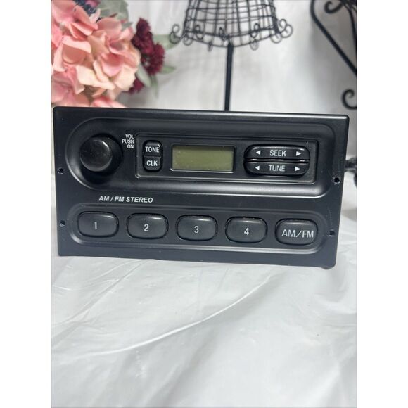 Ford Other - 2003 - 2010 Ford Crown‎ Victoria AM FM Police Radio OEM 7C2T-19B131-AA